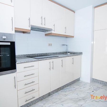 Bright Entire Apartment- Gp 1A ซานติอาโก เด กอมโปสเตลา ภายนอก รูปภาพ