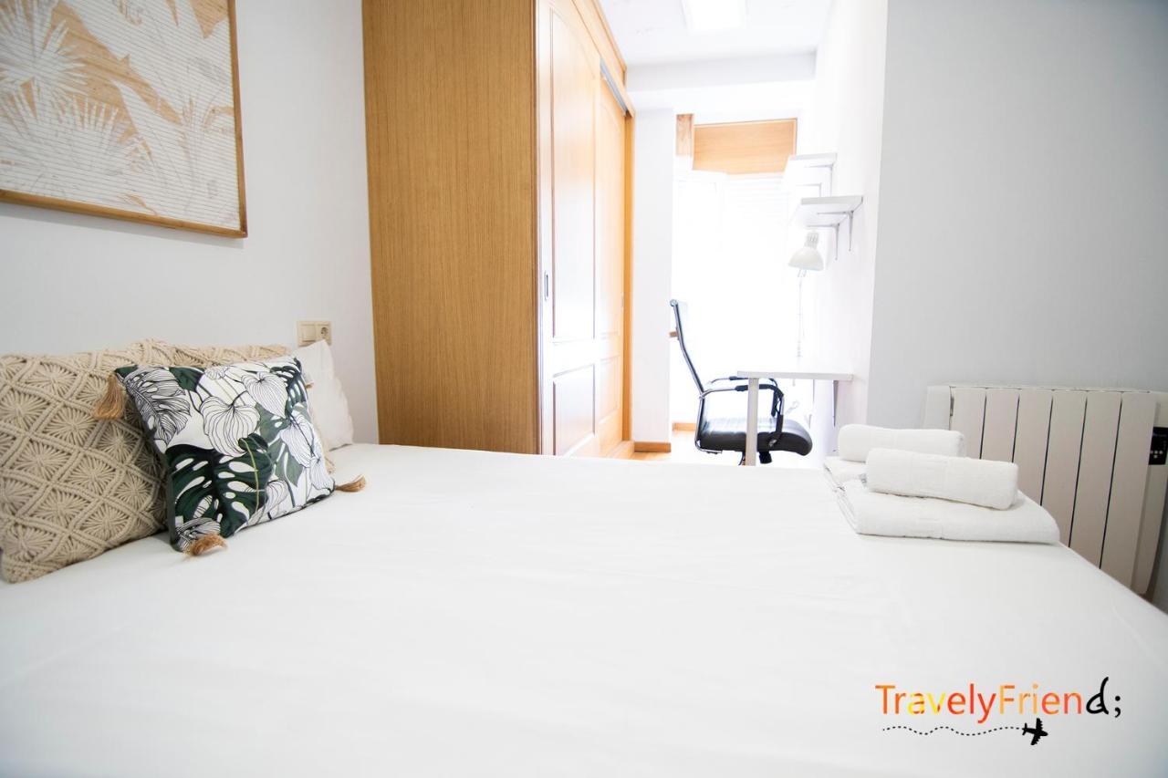 Bright Entire Apartment- Gp 1A ซานติอาโก เด กอมโปสเตลา ภายนอก รูปภาพ